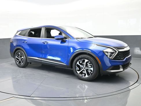 Used 2023 Kia Sportage EX image 8