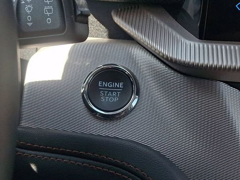 Certified 2025 Ford Explorer Active w/ Active Comfort Package AWD/4WD image 24