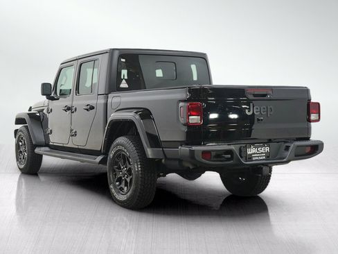 Used 2021 Jeep Gladiator Sport AWD/4WD image 3