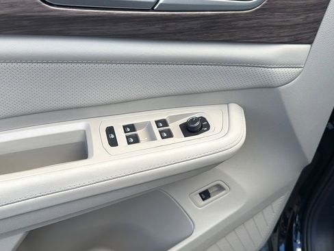 New 2026 Volkswagen Atlas SEL AWD/4WD image 13