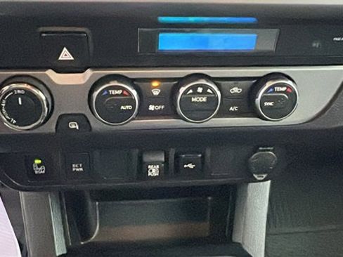 Certified 2022 Toyota Tacoma SR5 image 15