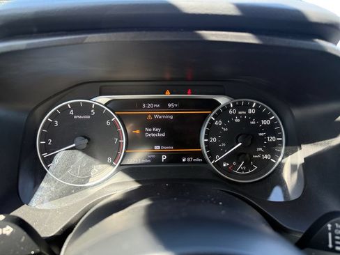 Used 2024 Nissan Rogue SV AWD/4WD image 17
