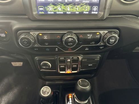 Used 2023 Jeep Wrangler Unlimited w/ 8.4" Radio Group image 23