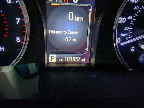 Used 2016 Toyota Camry LE FWD image 15