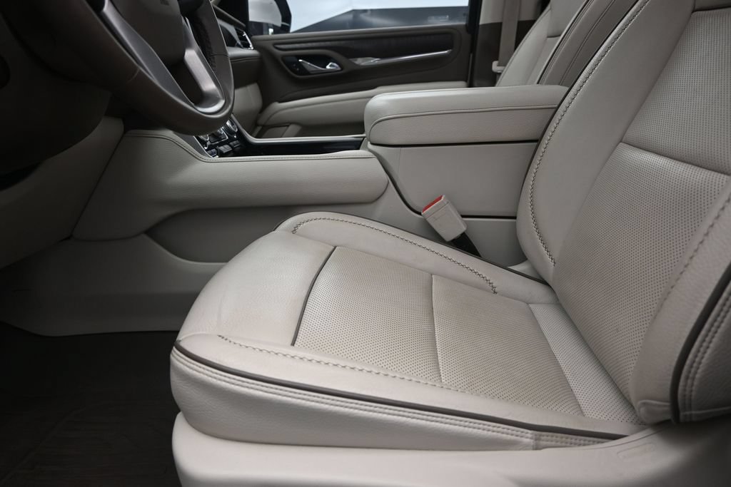 Used 2023 GMC Yukon XL Denali w/ LPO, Floor Liner Package RWD image 13