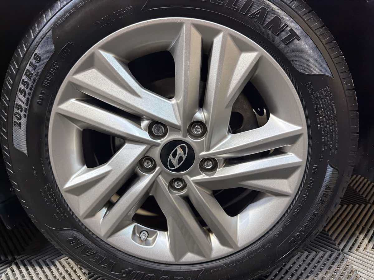 Used 2019 Hyundai Elantra Value Edition FWD image 33