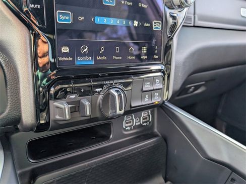 Certified 2022 RAM 1500 Big Horn image 26