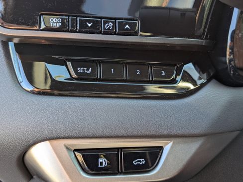 Certified 2023 Lexus RX 500h F Sport image 24