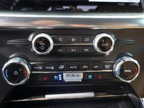 Used 2023 Ford F150 Lariat w/ Equipment Group 502A High AWD/4WD image 32