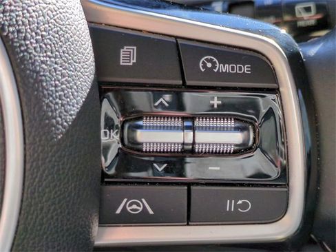 Used 2022 Kia Sorento S image 33