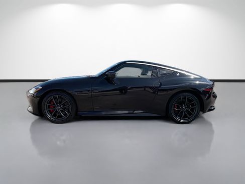 Used 2024 Nissan Z Performance w/ Floor Mat Package RWD image 2