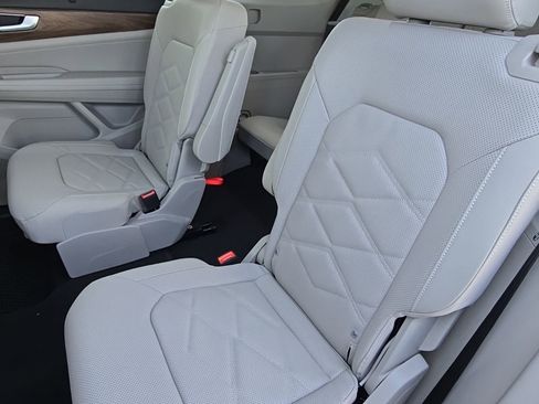 New 2026 Volkswagen Atlas SE image 18