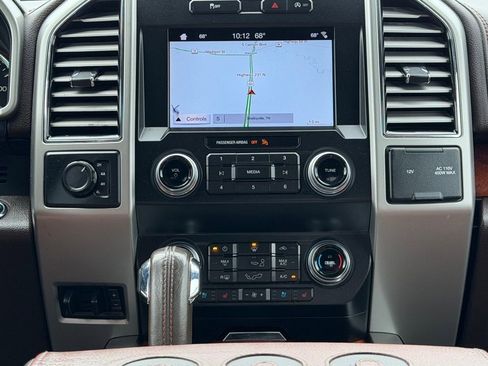 Used 2019 Ford F150 King Ranch w/ Equipment Group 601A Luxury AWD/4WD image 24