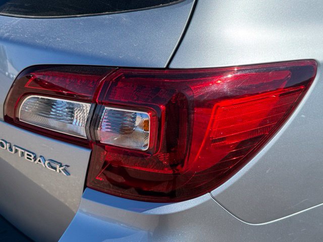 Used 2019 Subaru Outback 2.5i Limited w/ Popular Package #2 AWD/4WD image 13
