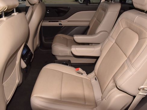 Certified 2023 Lincoln Aviator Reserve w/ Elements Package Plus image 14