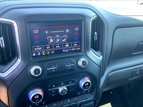 Used 2021 GMC Sierra 1500 AT4 w/ AT4 Preferred Package AWD/4WD image 34