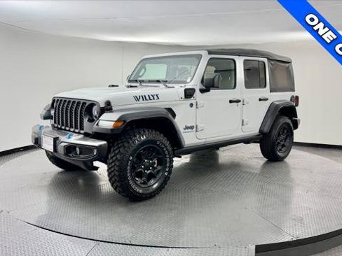 Used 2023 Jeep Wrangler Unlimited AWD/4WD image 2