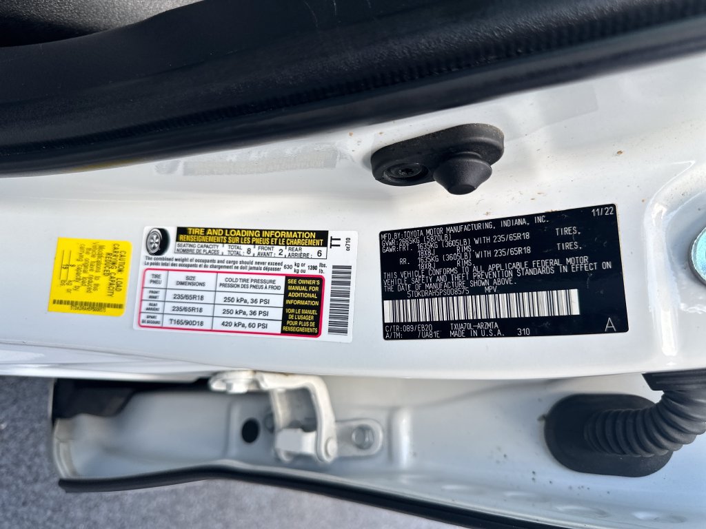 Used 2023 Toyota Highlander XLE FWD image 26