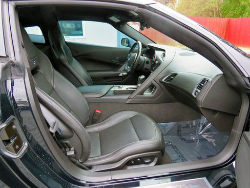 Used 2019 Chevrolet Corvette Stingray Coupe w/ 2LT Preferred Equipment Group image 20