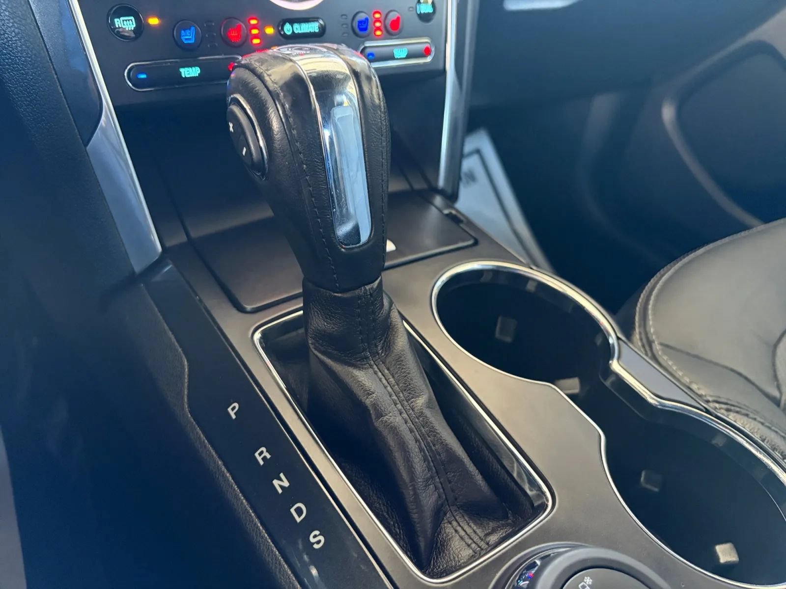 Used 2018 Ford Explorer Limited AWD/4WD image 29