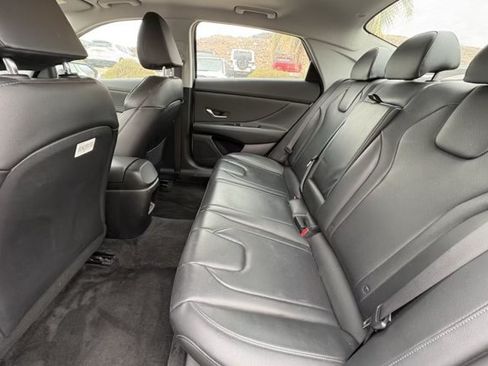 Used 2024 Hyundai Elantra Limited FWD image 10