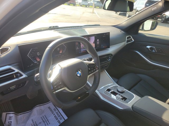 Used 2026 BMW 330i xDrive Sedan AWD/4WD image 26