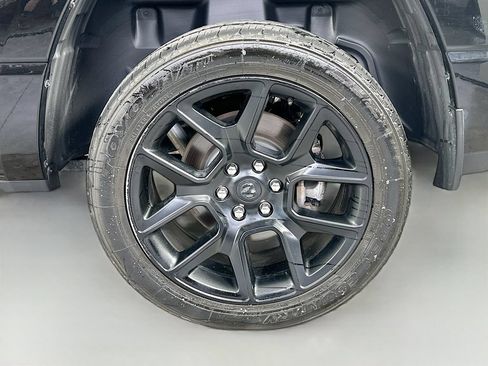 Used 2024 RAM 1500 Laramie AWD/4WD image 34