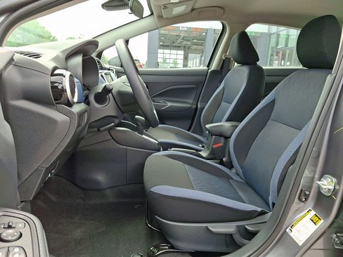 New 2025 Nissan Versa SV w/ Trunk Package image 6