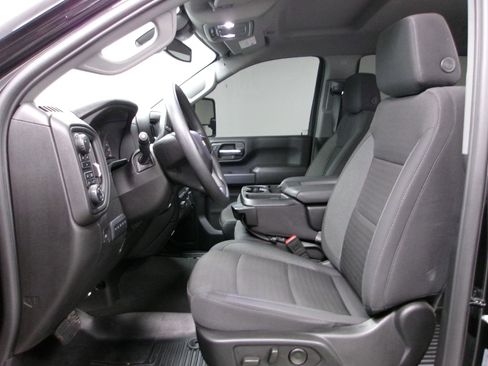 Certified 2024 Chevrolet Silverado 2500 Custom w/ Custom Value Package image 8