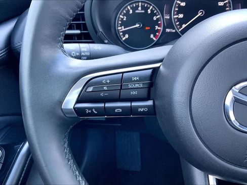 Used 2024 MAZDA MAZDA3 s image 24