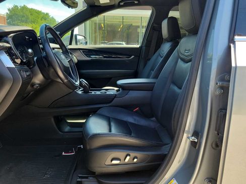 Used 2023 Cadillac XT6 Premium Luxury w/ Technology Package AWD/4WD image 14