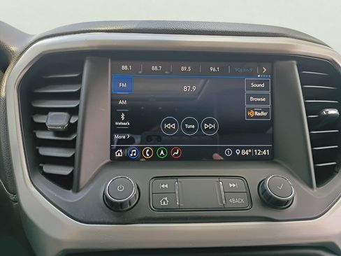 Used 2020 GMC Acadia SLT w/ Premium Package FWD image 25