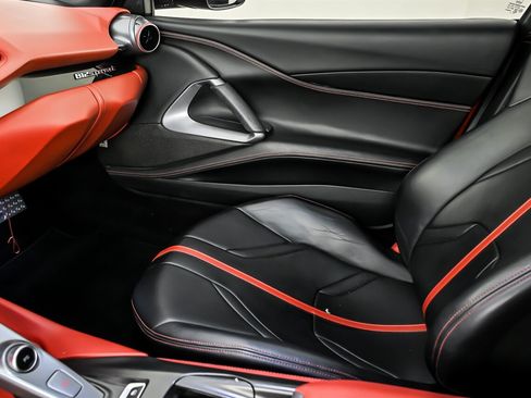 Used 2019 Ferrari 812 Superfast RWD image 36