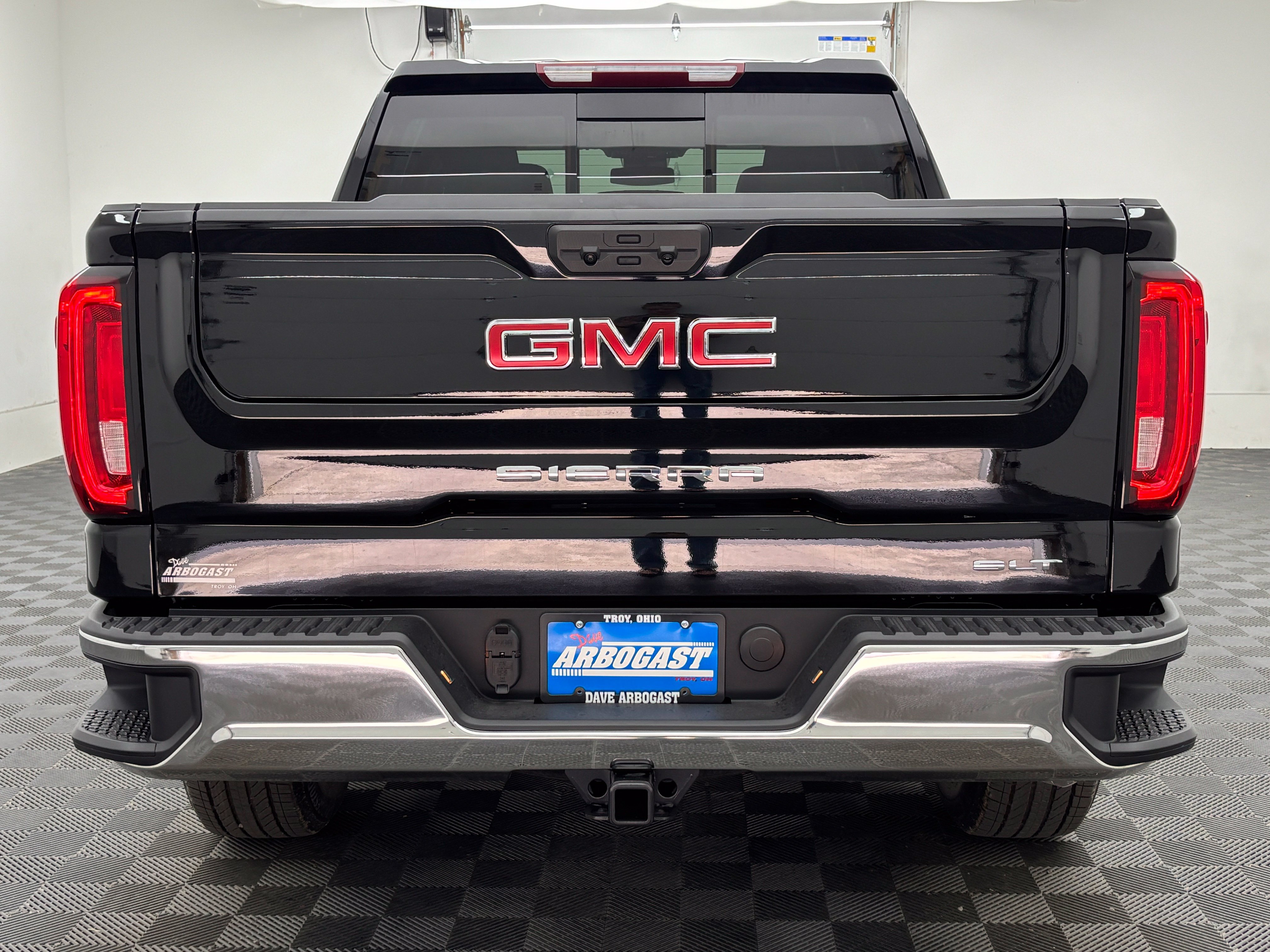 New 2026 GMC Sierra 1500 SLT w/ SLT Premium Package AWD/4WD image 11