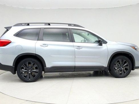 Used 2022 Subaru Ascent Onyx Edition image 4