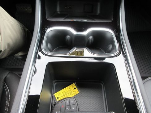 New 2026 Chevrolet Traverse LT w/ Sun and Wheel Package image 27