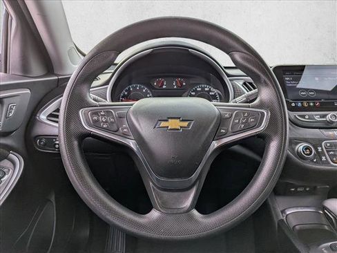 Used 2024 Chevrolet Malibu LT FWD image 13