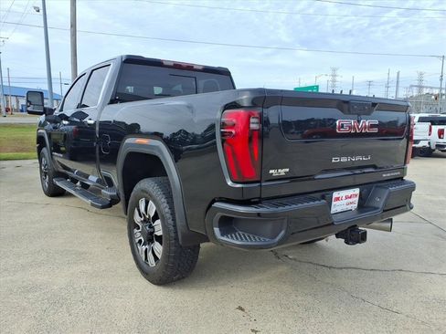 Used 2025 GMC Sierra 2500 Denali image 5