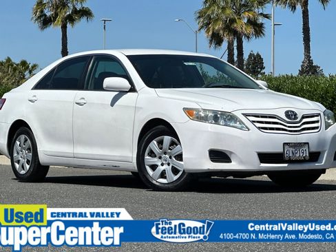 Used 2010 Toyota Camry FWD image 1