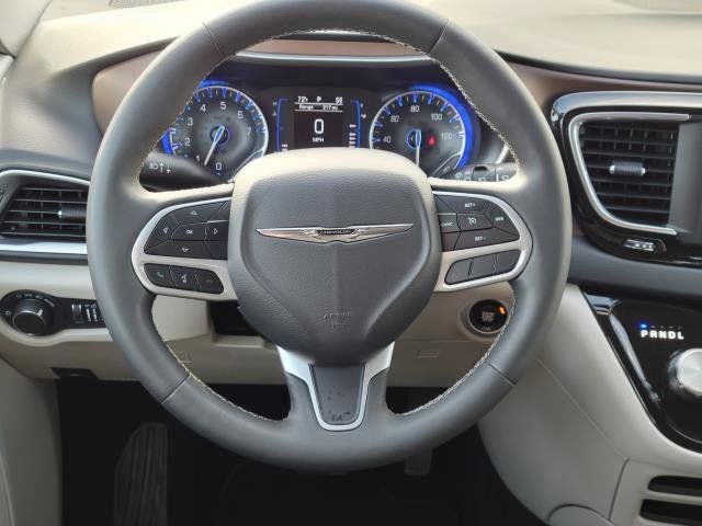 Used 2023 Chrysler Voyager LX FWD image 26