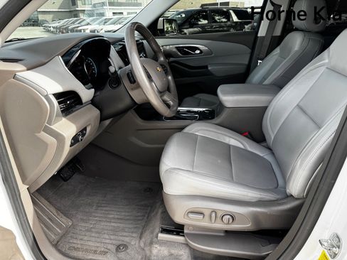 Used 2020 Chevrolet Traverse LT image 10