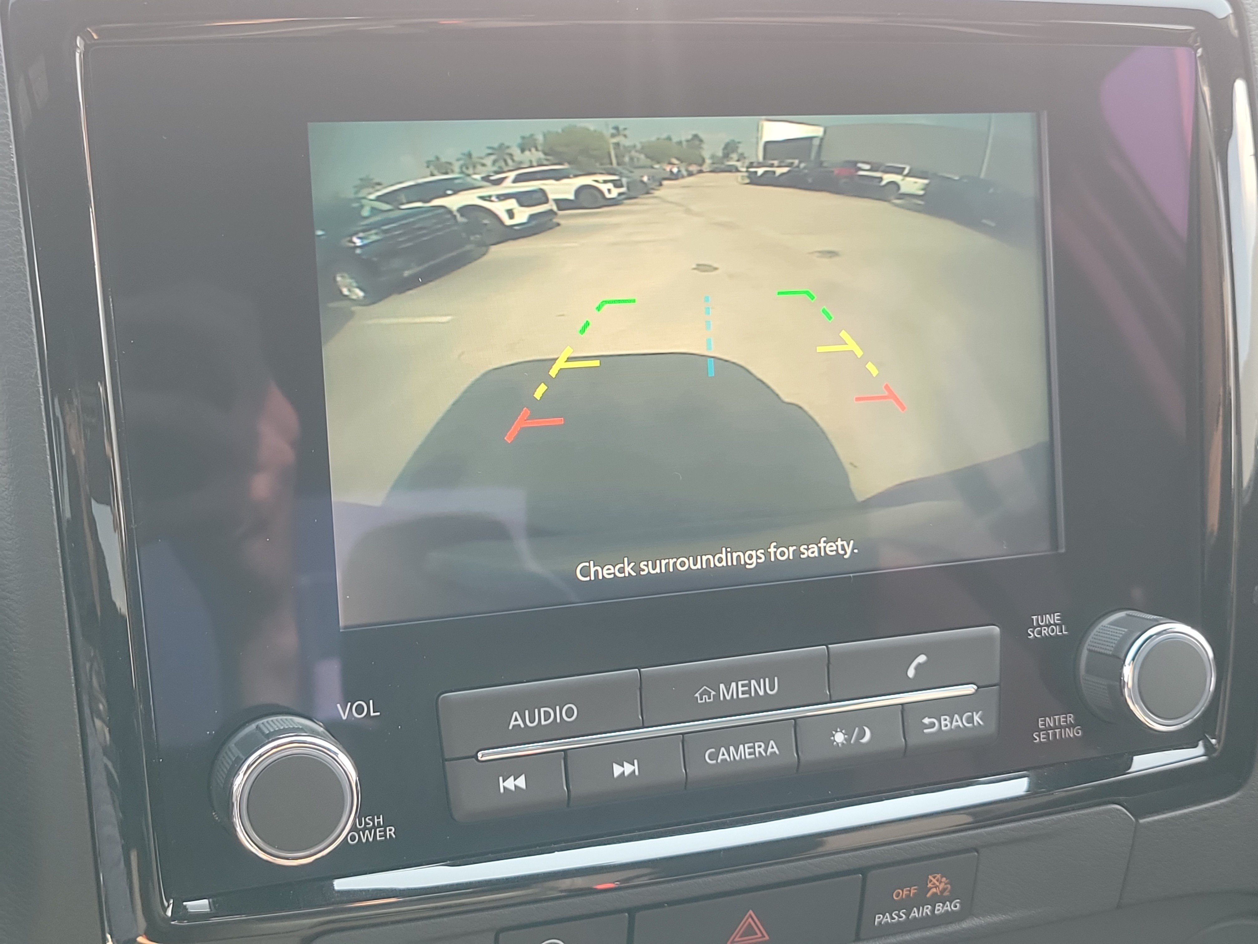 Used 2023 Nissan Frontier SV w/ Midnight Edition Package RWD image 10
