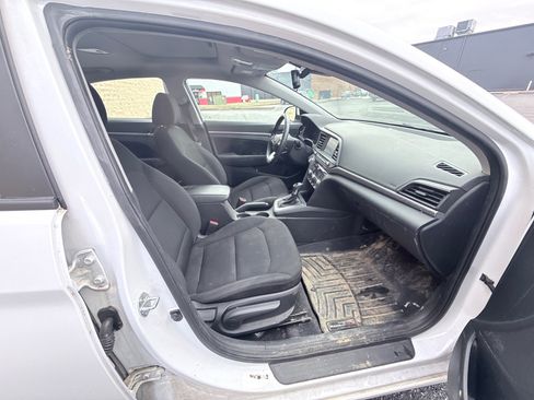Used 2020 Hyundai Elantra Value Edition w/ Cargo Package (C1) image 11