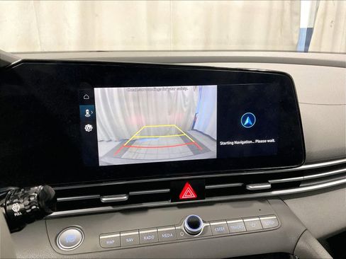 Used 2023 Hyundai Elantra SEL w/ Convenience Package image 19