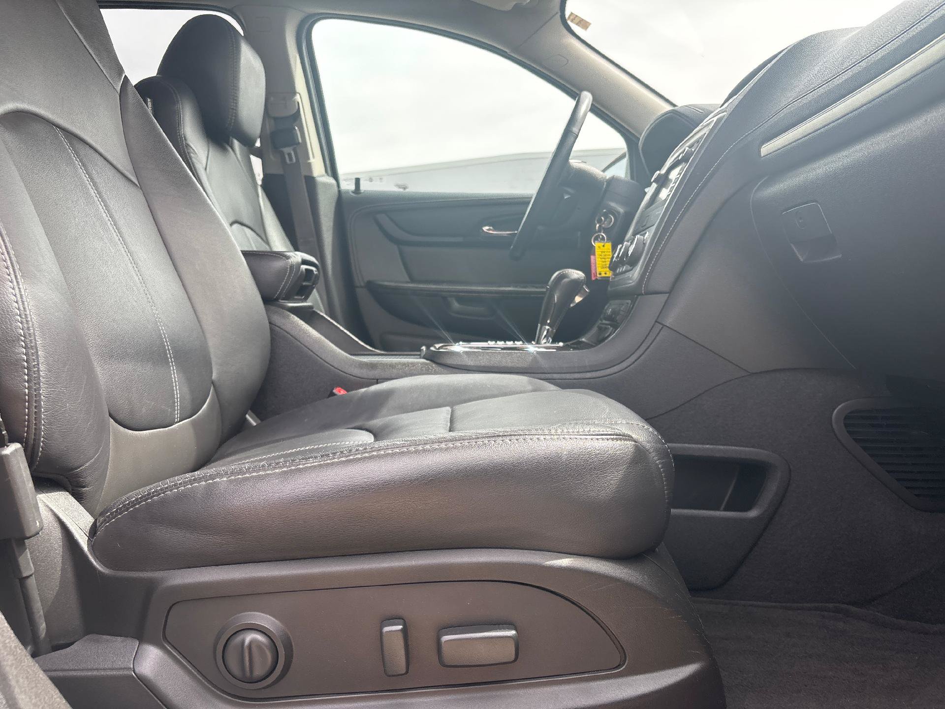 Used 2017 GMC Acadia Limited SLT AWD/4WD image 30