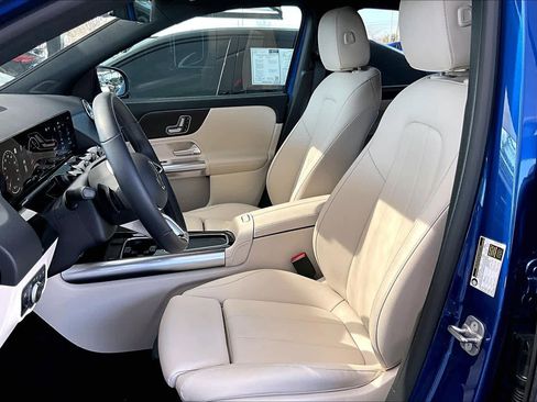 Used 2025 Mercedes-Benz GLA 250 image 8