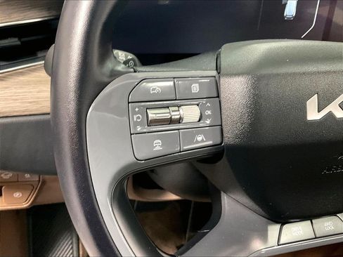 Used 2024 Kia EV9 Land AWD/4WD image 24