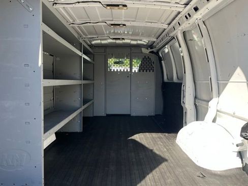 Used 2022 Chevrolet Express 2500 w/ Driver Convenience Package image 16