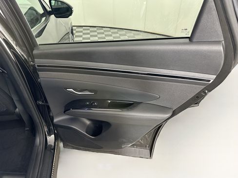 Used 2022 Hyundai Tucson Limited AWD/4WD image 32