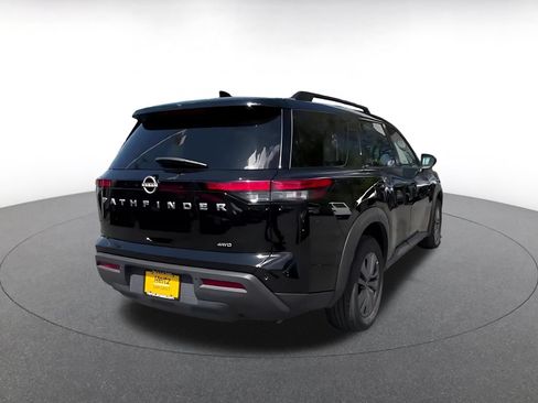 Used 2025 Nissan Pathfinder SV AWD/4WD image 14